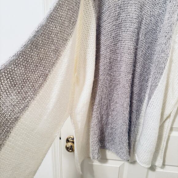 Universal thread Fuzzy Knit Open Cardigan Sweater Poncho Batwing Cream O/S - Picture 4 of 8